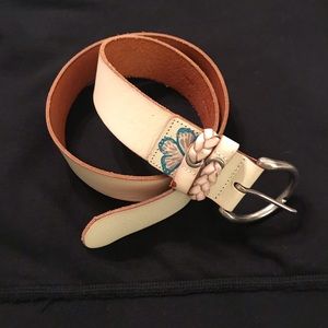 Off-white leather belt